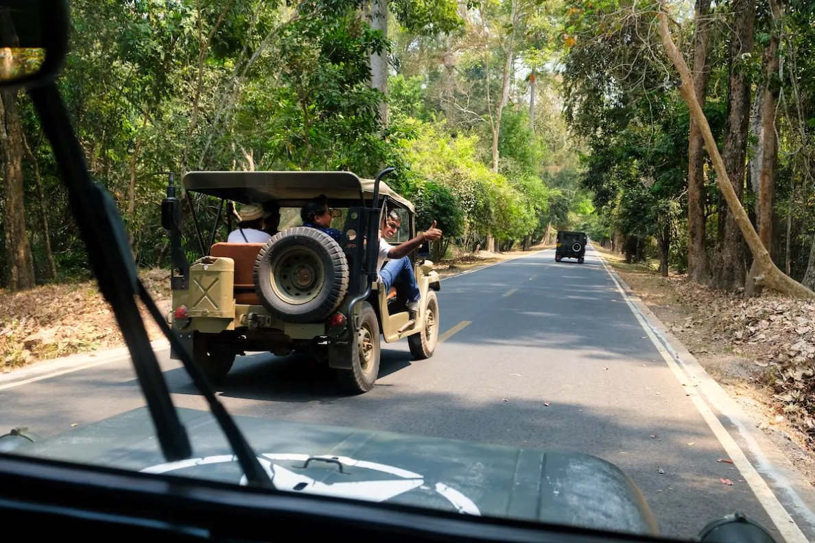 Angkor Small Circuit ( Private Angkor Wat Tour by Jeep )