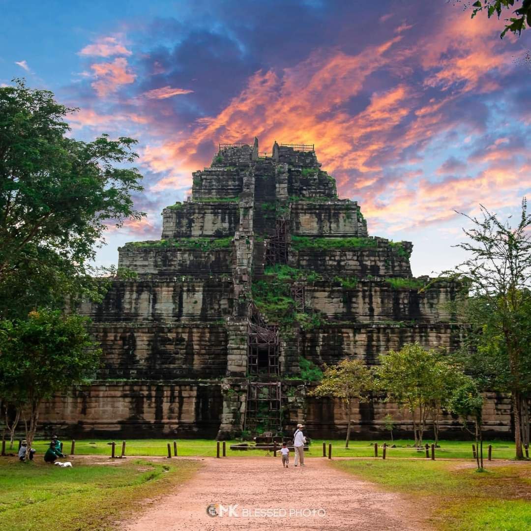 A Lost Capital Revealed   KOH KER & BENG MEALEA TEMPLE